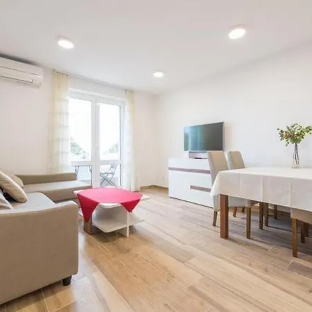 Luce Royal - One Bedroom With Balcony And Sea View Apartment Dubrovnik