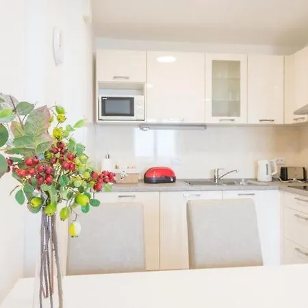 Apartment Luce Royal - One Bedroom With Balcony And Sea View *