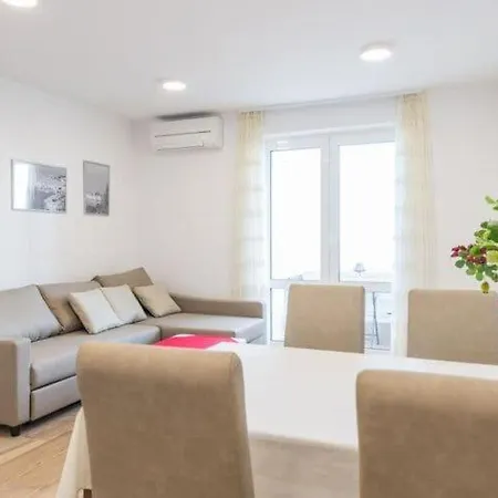 Luce Royal - One Bedroom With Balcony And Sea View Dubrownik