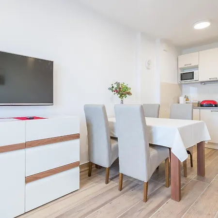Luce Royal - One Bedroom With Balcony And Sea View * Dubrovník