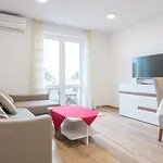 Luce Royal - One Bedroom With Balcony And Sea View *