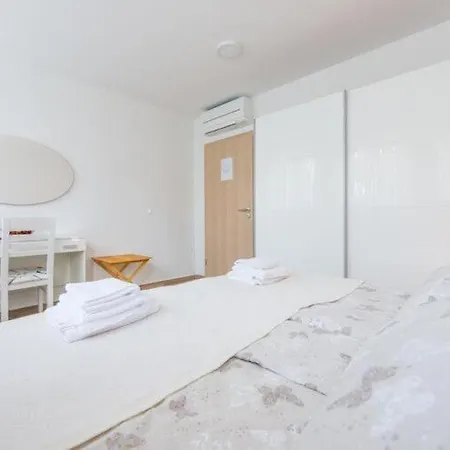 Luce Royal - One Bedroom With Balcony And Sea View Lejlighed *